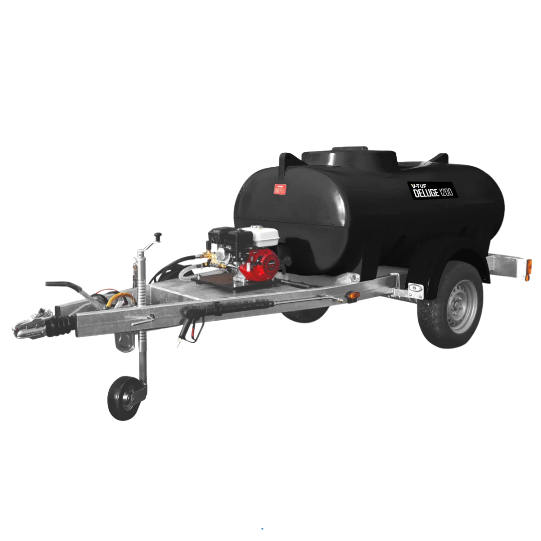 500L towable jet wash bowser with petrol engine and 2900 PSI mobile pressure washer system for on-site cleaning