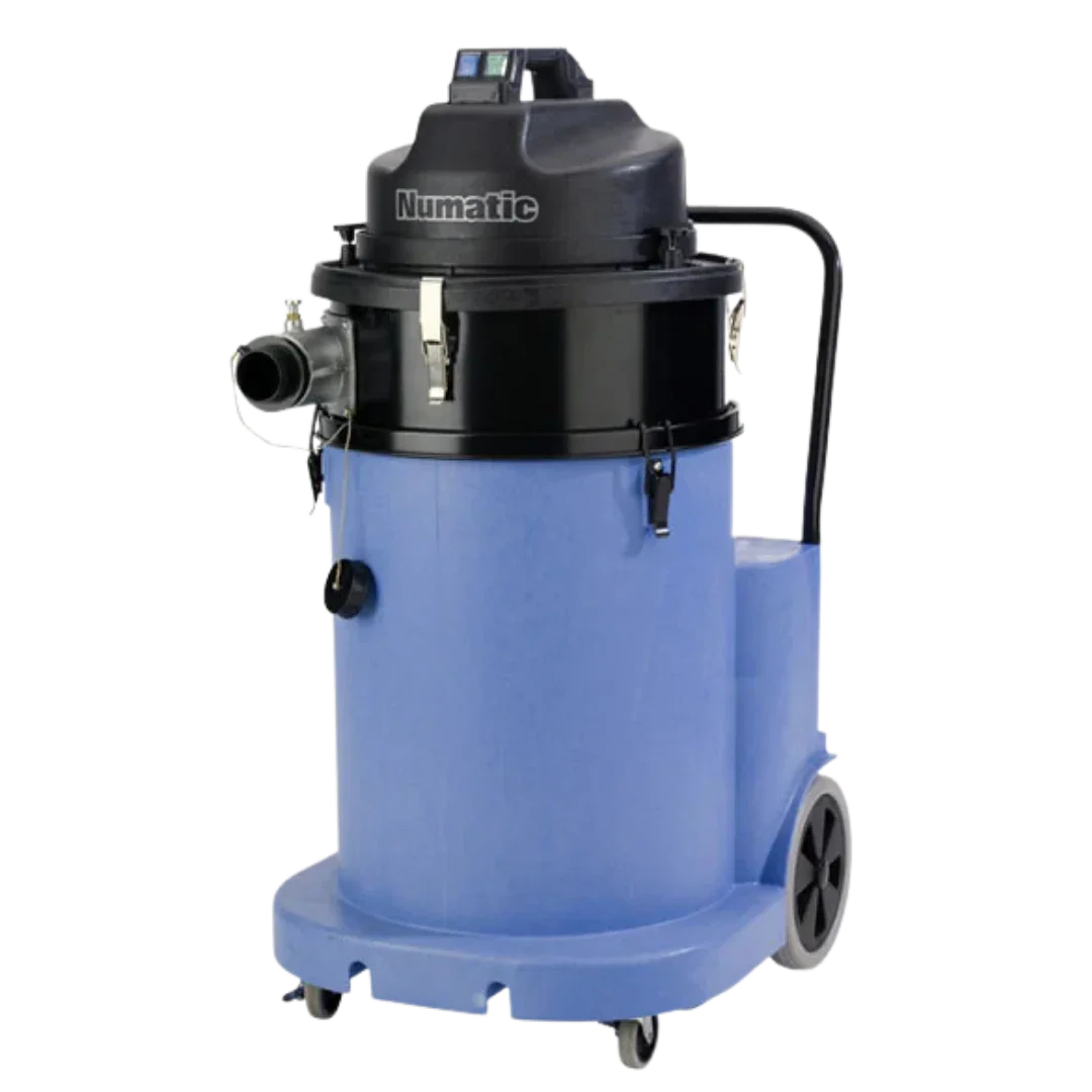Numatic SSIVD1800DH industrial swarf and coolant oil vacuum for engineering workshops
