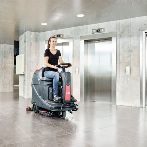 Ride On Battery Scrubber Dryer Viper AS530R