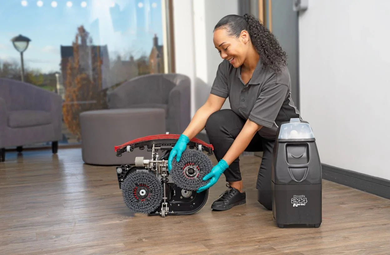 【未使用】FS-STD True MachineHead Aged Nickel Numatic NUC244NX Compact Scrubber Dryer - Includes Battery – Avern