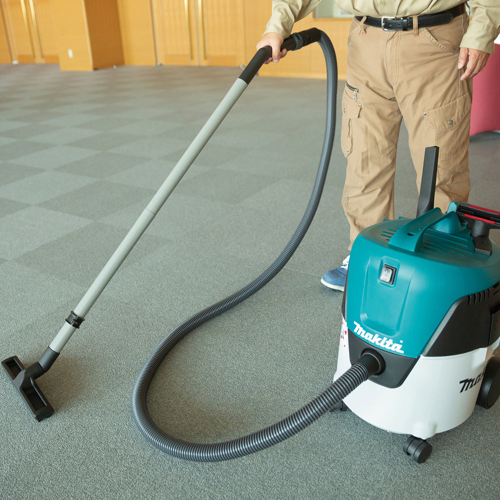 Makita Dust Extractor Vacuum Wet/Dry VC2000L/2 240V