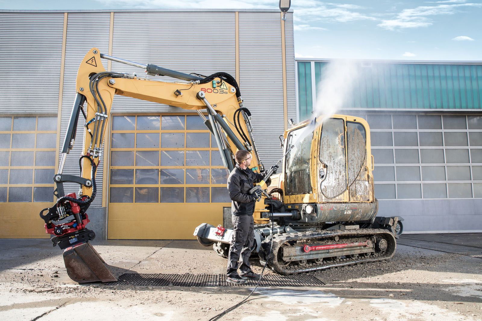 Karcher HD 7/12-4 M Plus Cold Water Pressure Washer 1.524-936.0