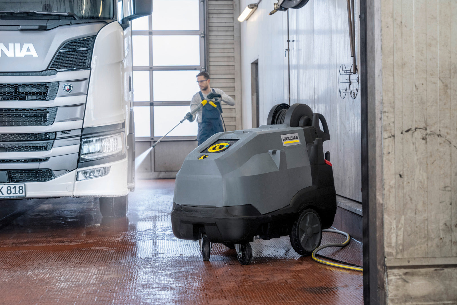 Karcher HDS 9/20-4 M 200Bar Hot Water Pressure Washer 15L/min 1.071-941.0