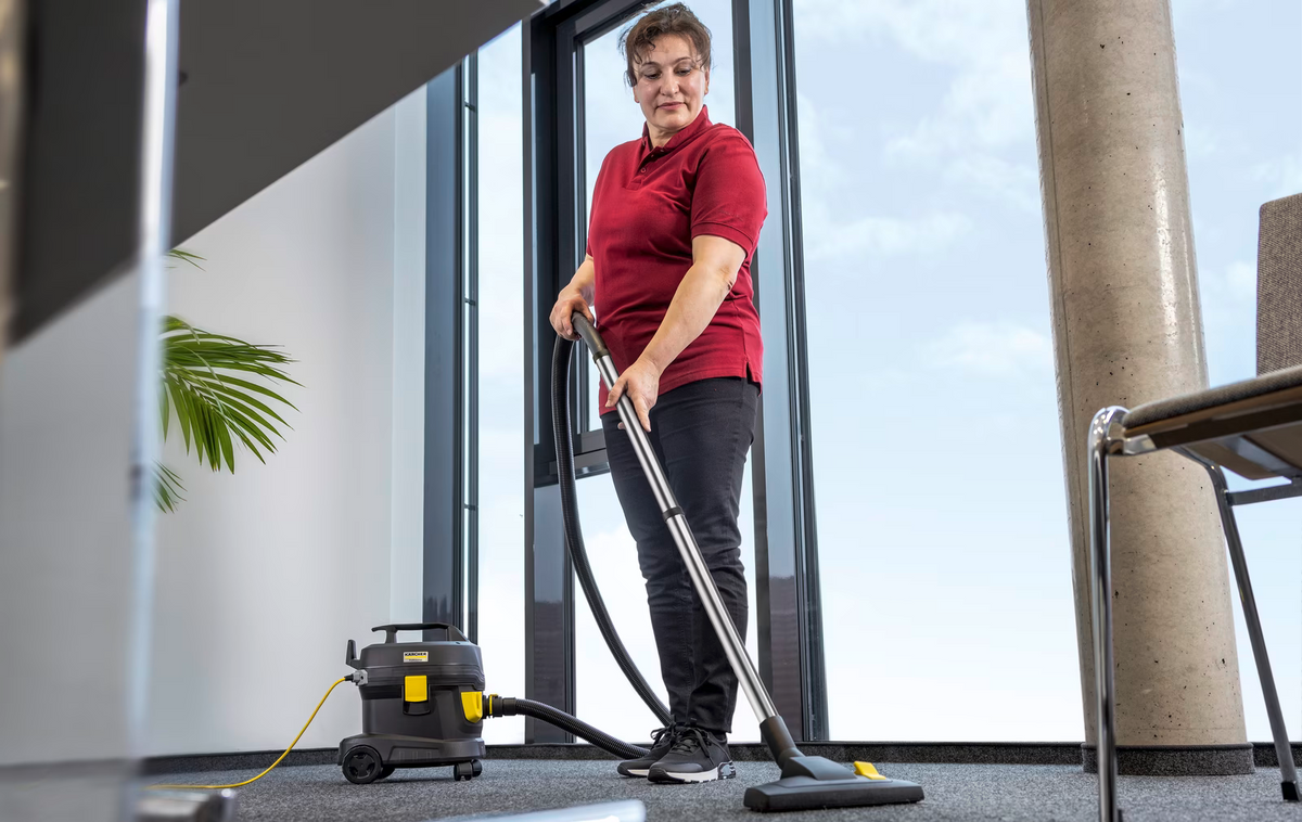 Karcher T 11/1 Classic Adv Re!Plast Compact Vacuum Cleaner - 1.527-219.0