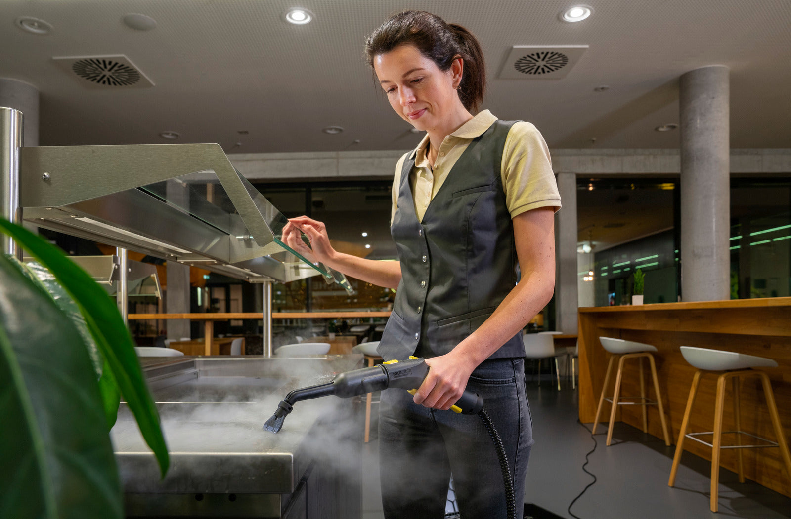 Karcher SG 4/4  Compact Steam Cleaner 1.092-282.0