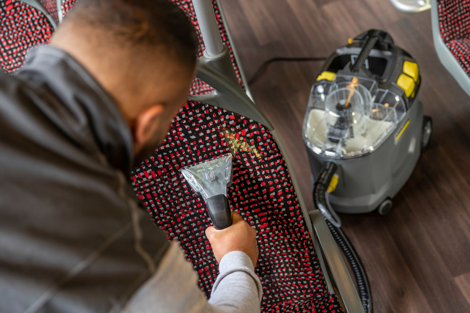 Karcher Puzzi 8/1 Upholstery Carpet Cleaner 1.100-243.0