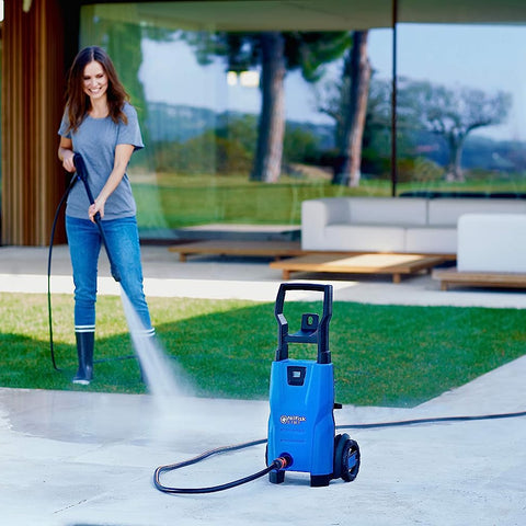 Demonstration of Nilfisk Compact C110 Pressure Washer