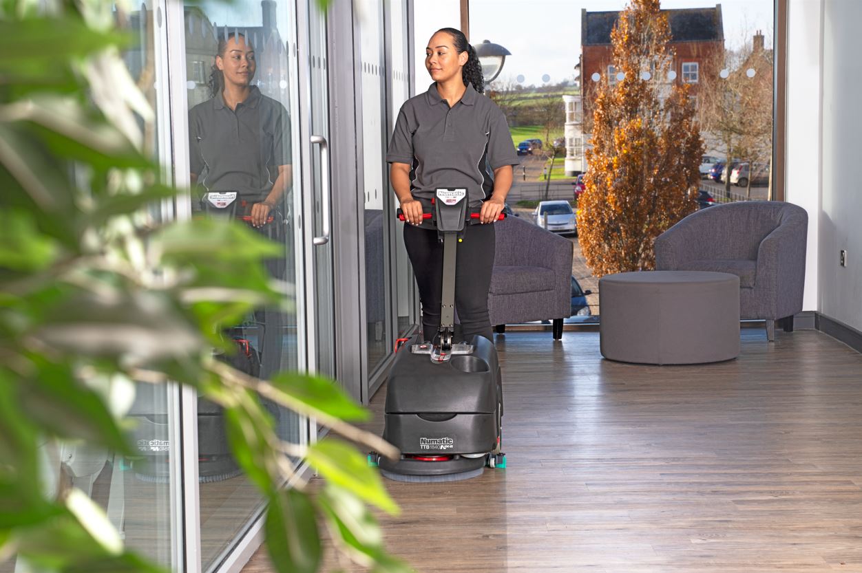 numatic-ttb1840nx-cleaning-retail-floor