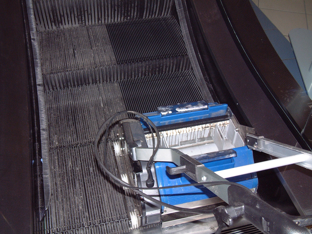 Escalator & Travelator 350 Cleaning Machine Duplex