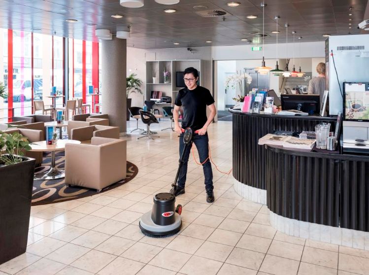 Viper HS350 17" High Speed Scrubbing Machine