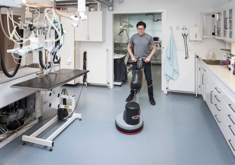 Viper HS350 17" High Speed Scrubbing Machine