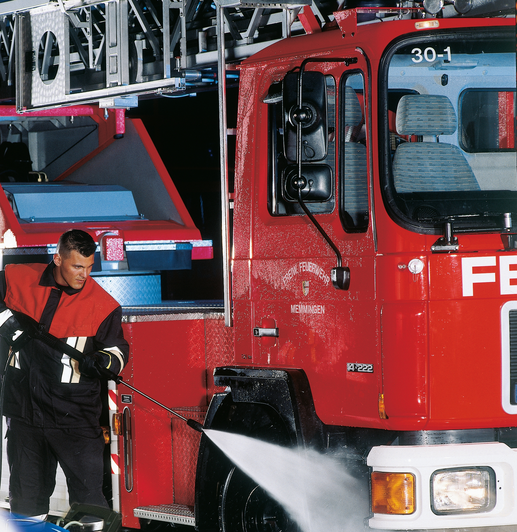 SH Truck 7P-175/1260 Stationary Hot Pressure Washer 107370810