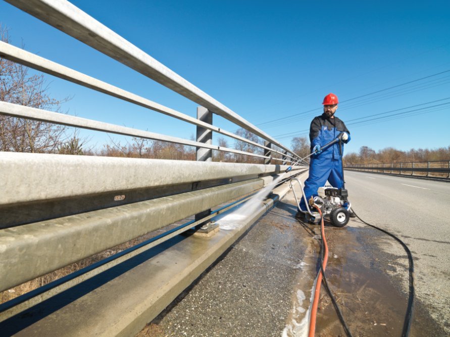 Nilfisk Diesel Pressure Washer MC 5M 195/1000 Cold 106174740