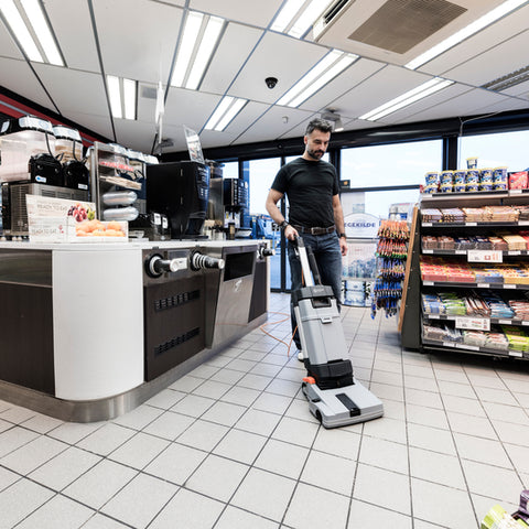 SC100 E UK Upright Compact Scubber Dryer - Nilfisk