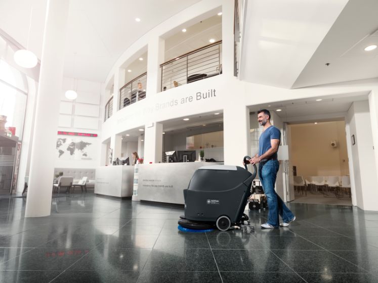 SC430 53B Scrubber Dryer Battery Powered - Nilfisk 50000334