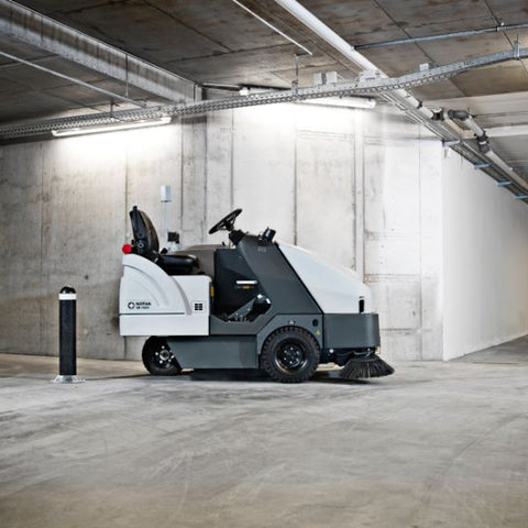 SR1601 D3 Maxi Diesel Ride on Floor Sweeper - Nilfisk