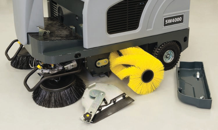 SW4000 P Ride on Petrol Road Sweeper - Nilfisk