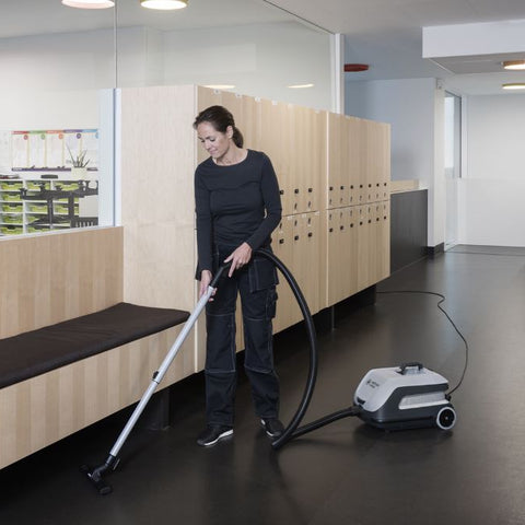 VP600 STD 2 UK Dry Vacuum Cleaner 41600862- Nilfisk