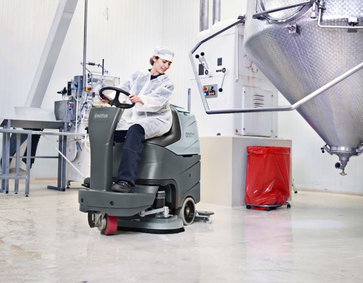 Nilfisk BR652 Ride On Battery Scrubber Dryer