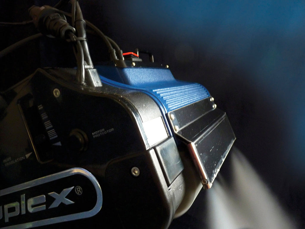 Close-up of Duplex 340 steam output and brush housing during operation