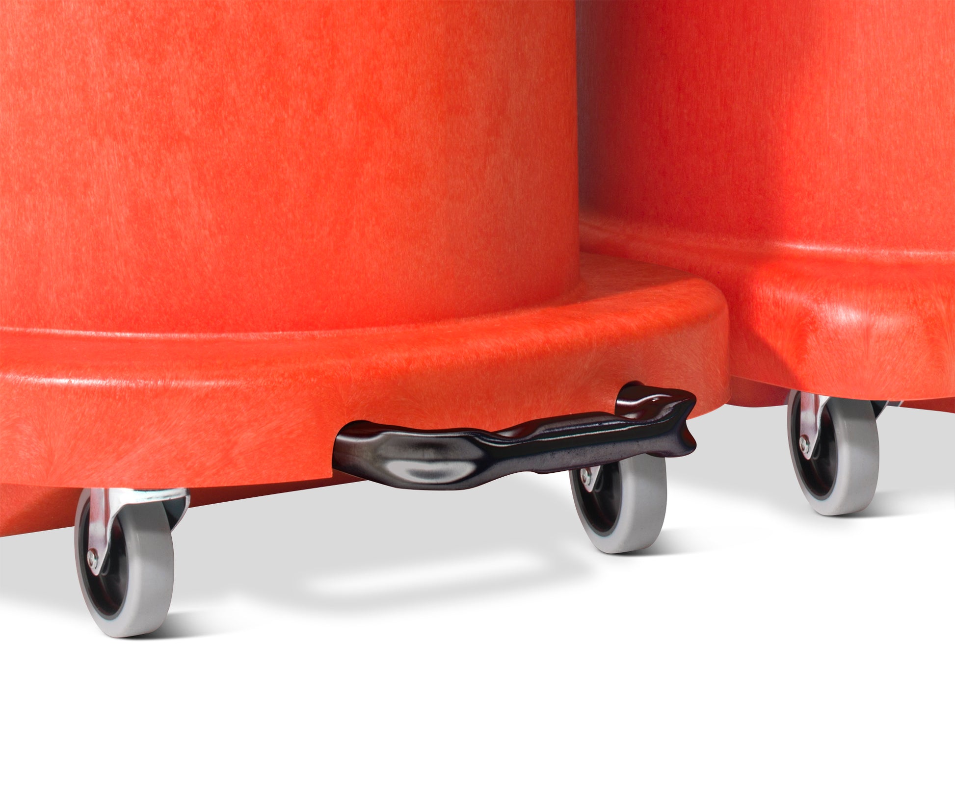 Close-up of the Numatic NVDQ900-2 robust base and heavy-duty wheel system