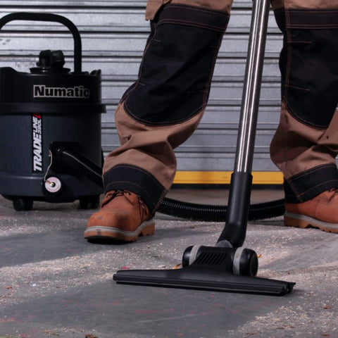 Demonstration of the TEL390S L Class Dust Dry Vacuum Cleaner