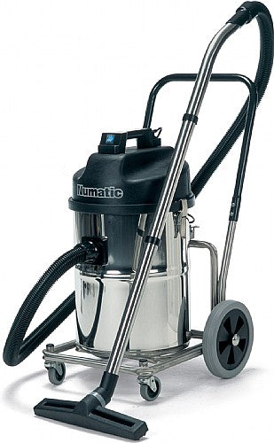 Front View of the WVD570T Industrial Wet or dry vacuum cleaner